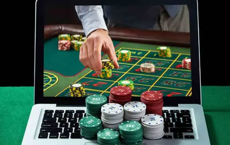 The Benefits of Playing Poker Online